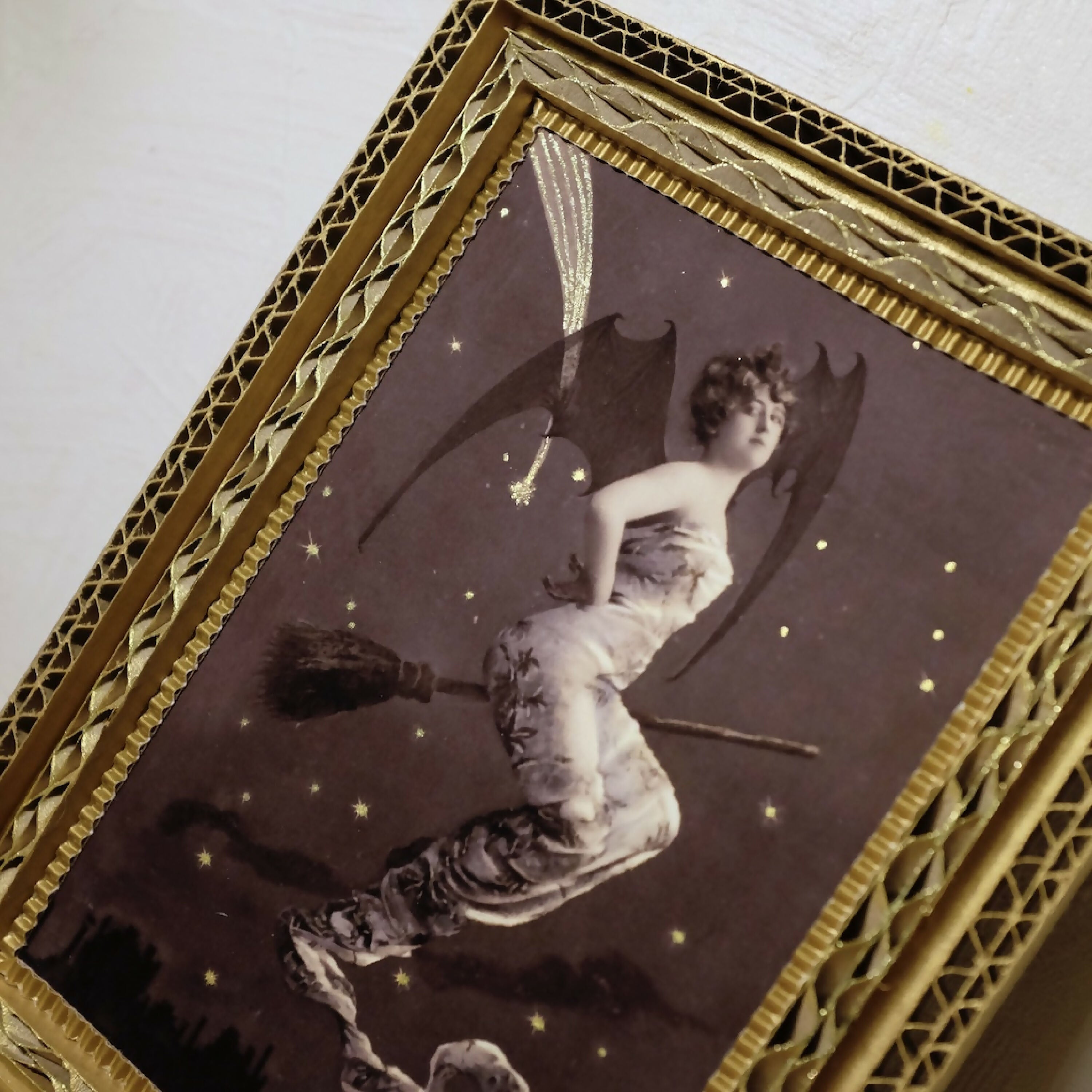 Cadre- Carte-postale La sorcière & l’étoile filante | EMPREINTES Paris