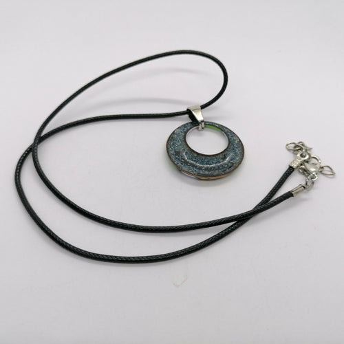 Pendentif Couleurs de Feux en émail sur cuivre vert | EMPREINTES Paris - EMPREINTES Paris