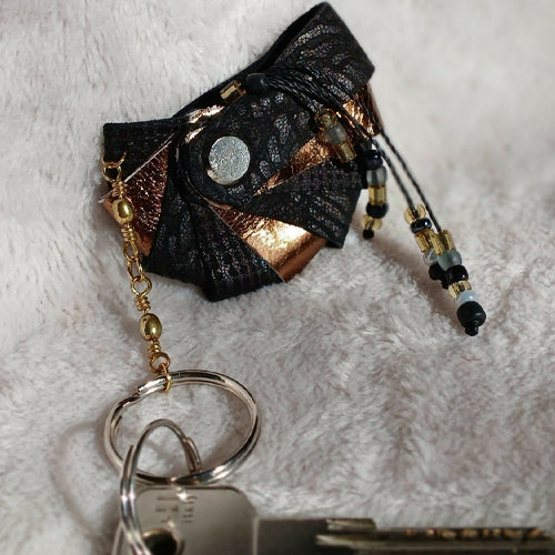 porte_cle_obsidienne_occi_tanne copie | EMPREINTES Paris - EMPREINTES Paris