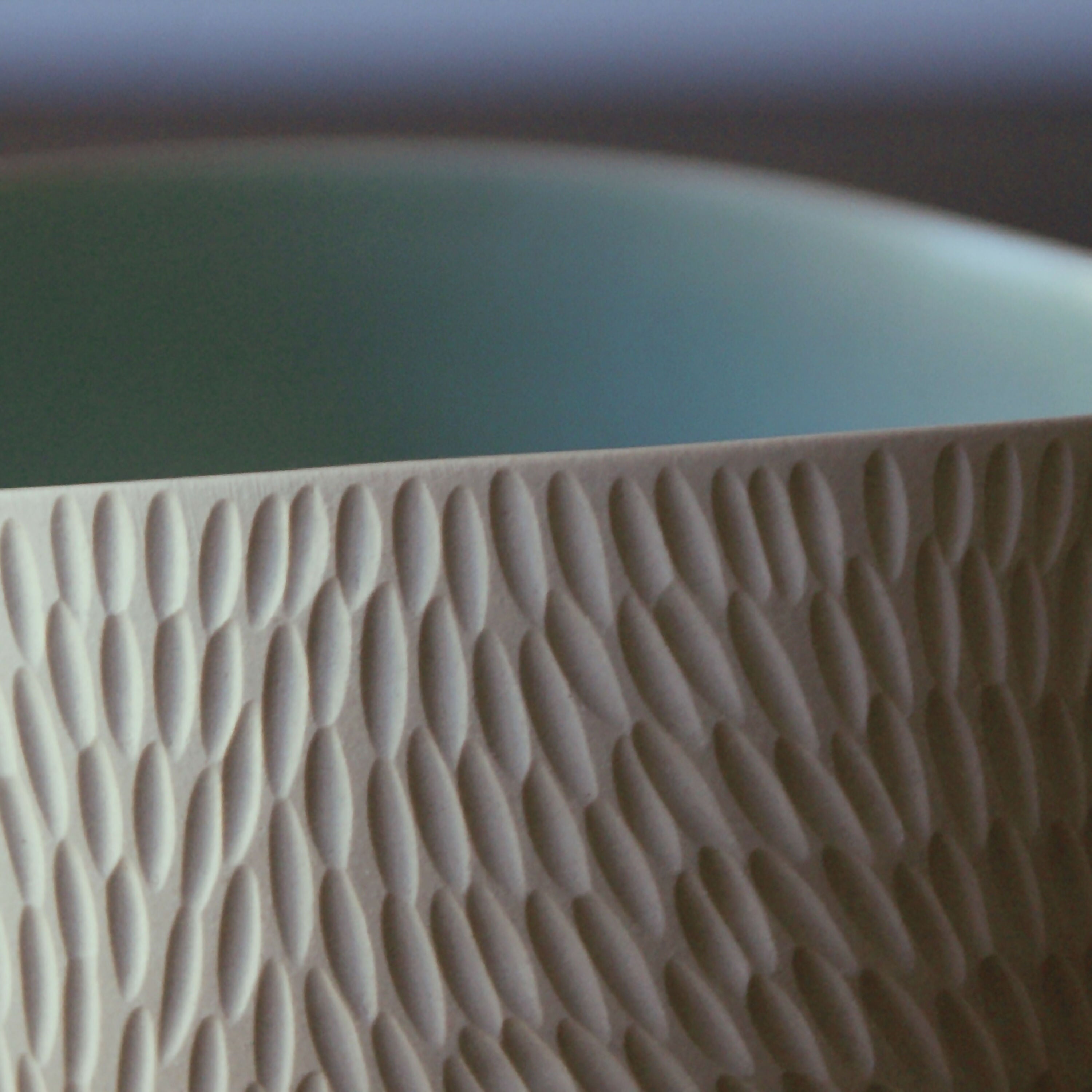 bol_gres_blanc_grave_interieur_bleu_vert_fonce_emmanuelle_manche_ceramique copie | EMPREINTES Paris