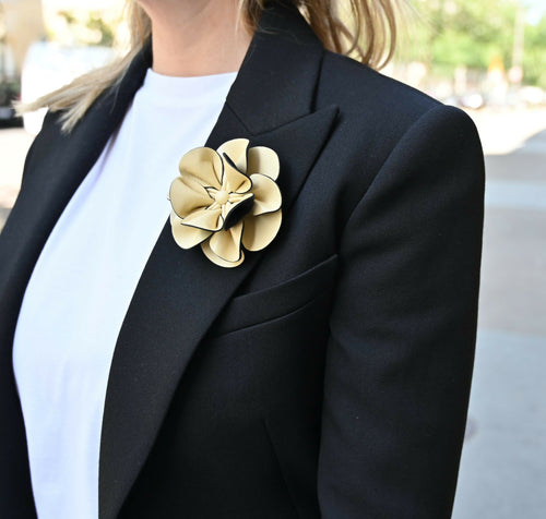 floraison_n°1_—_broche_creme_and_bleu_minuit_la_floraquiniere copie | EMPREINTES Paris - EMPREINTES Paris