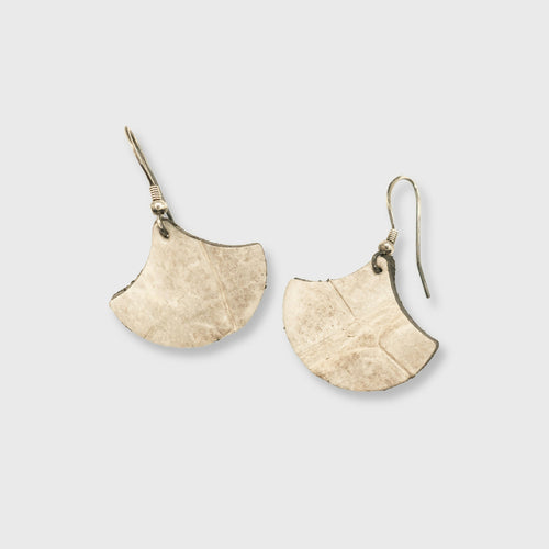 boucles_doreilles_gingko_himalaya_25cm_julie_troncin_maroquinerie copie | EMPREINTES Paris - EMPREINTES Paris