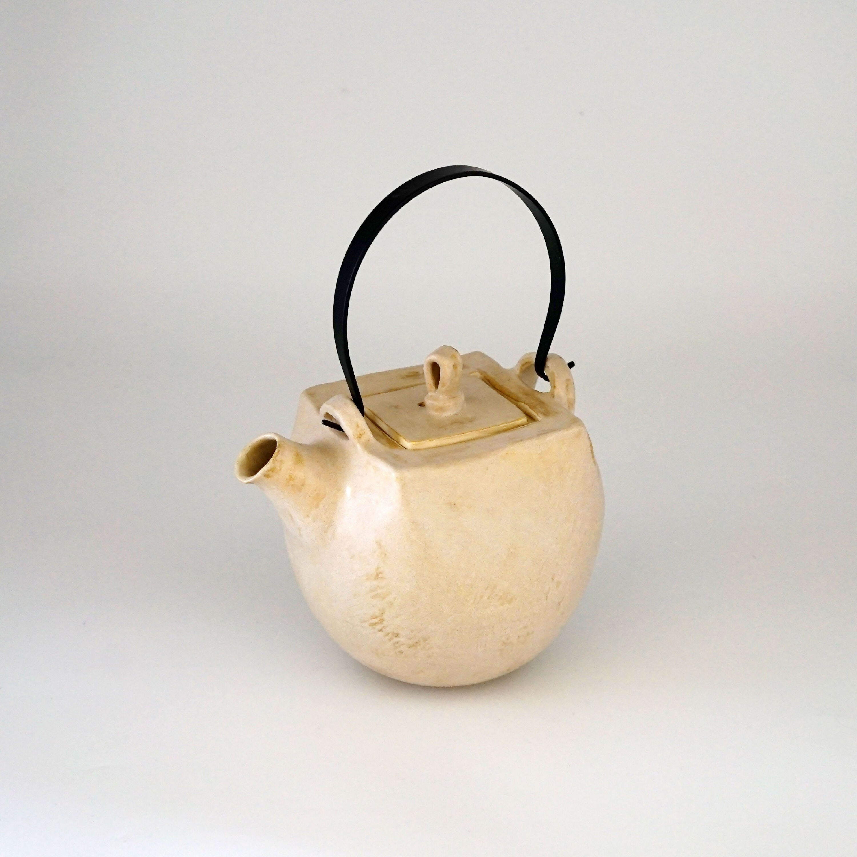theiere_en_gres_blanc_casse_creme_potje copie | EMPREINTES Paris