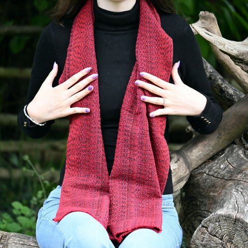 echarpe_rouge_alizarine_creation_tissages_francois_vieillard copie | EMPREINTES Paris - EMPREINTES Paris