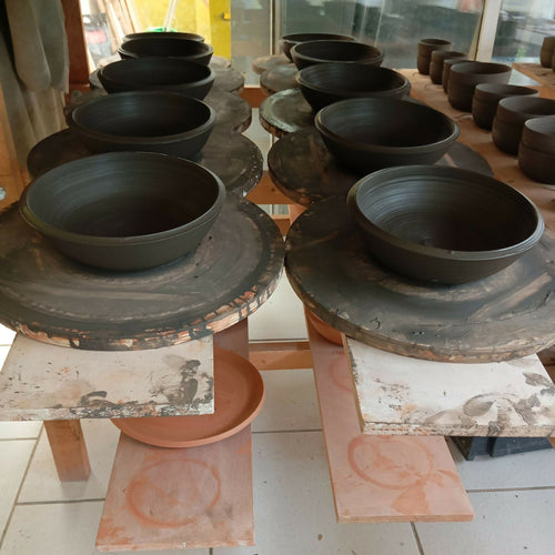 assiette_creuse_noir_georgie_blin_ceramiste copie | EMPREINTES Paris - EMPREINTES Paris