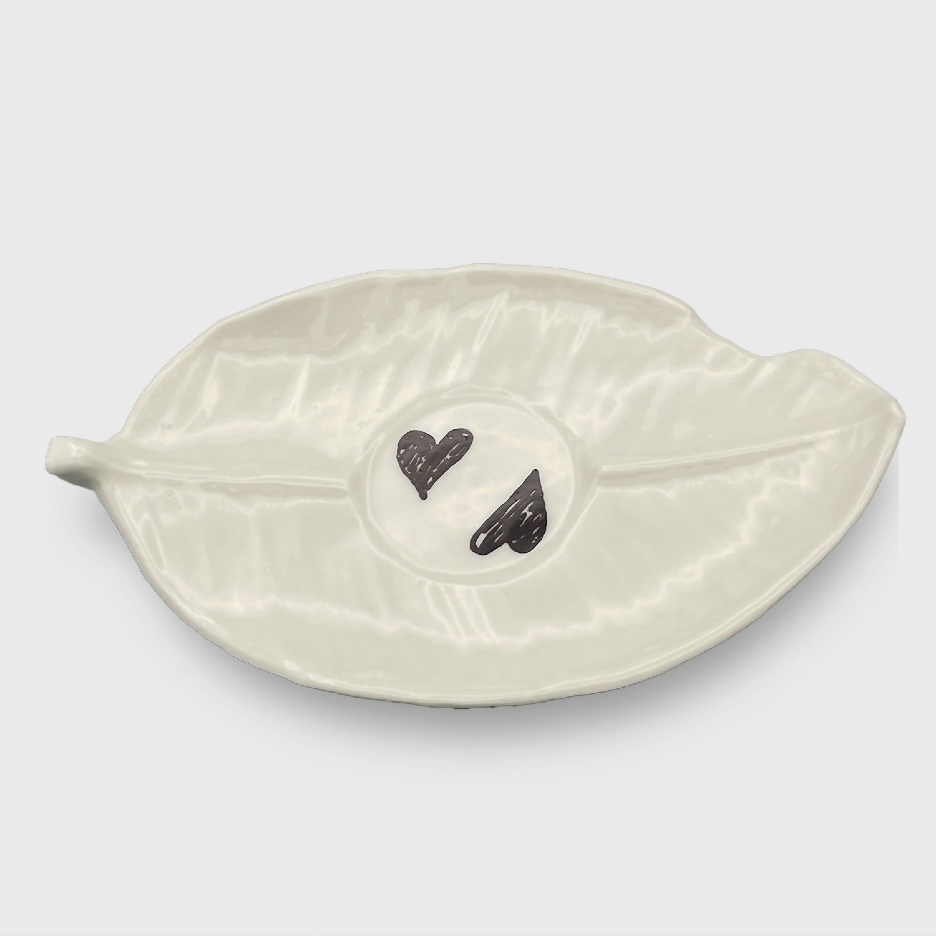 Petit Cœur soucoupe feuille 4 - Service Parapluie - serena ilari copie | EMPREINTES Paris