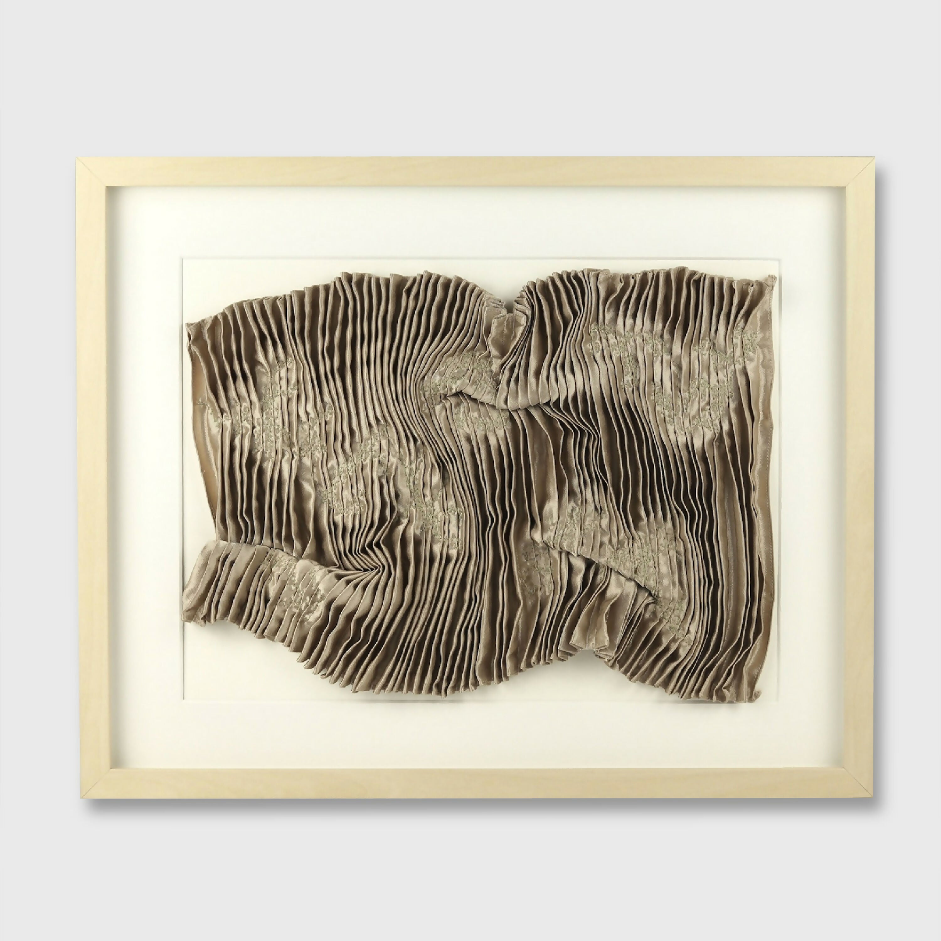 tableau_textile_encadre_oscillations_or_floriane_schmitt_studio copie | EMPREINTES Paris