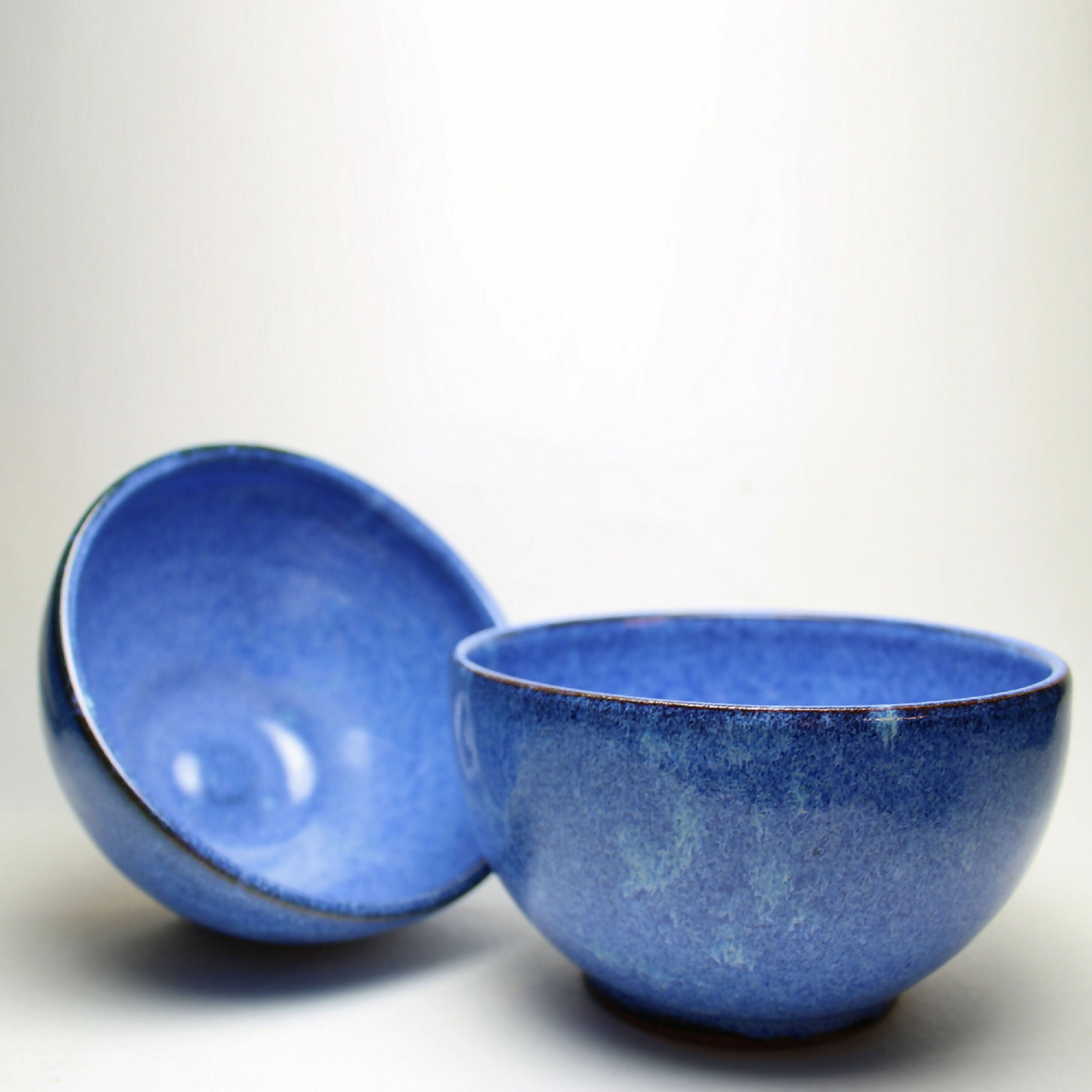 bol_en_gres_avec_email_bleu_sara_grace_wevill copie | EMPREINTES Paris