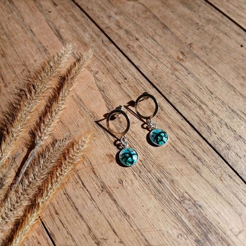 puces_doreilles_en_email_cerclage_dargent_les_emaux_arediens_lemail_grand_feu_de_limoges copie | EMPREINTES Paris - EMPREINTES Paris