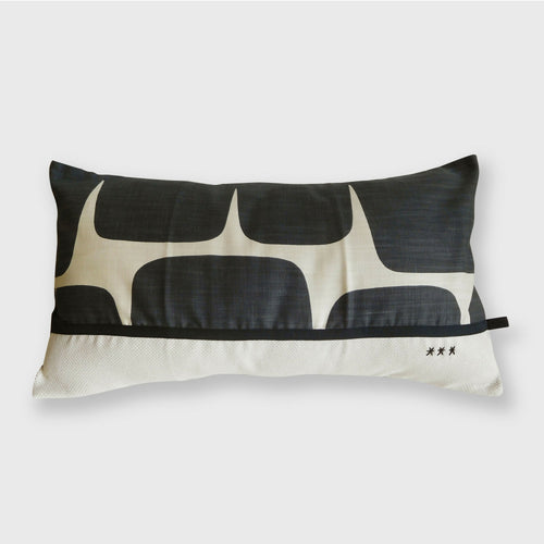 coussin_graph2_instant_present copie | EMPREINTES Paris - EMPREINTES Paris