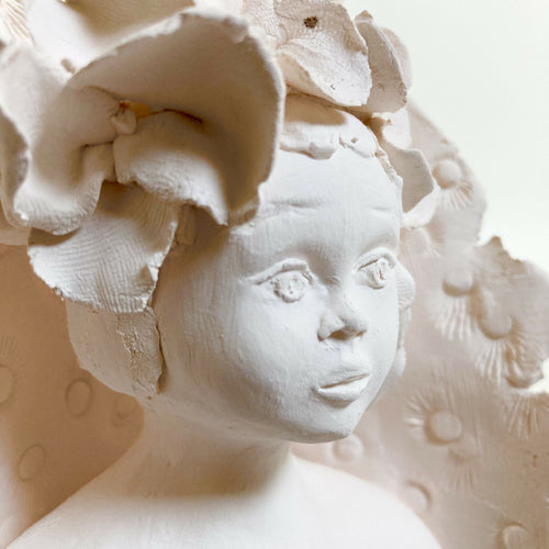 sculpture_enfant_aux_fleurs_serge_nicole_porcelaine copie | EMPREINTES Paris - EMPREINTES Paris