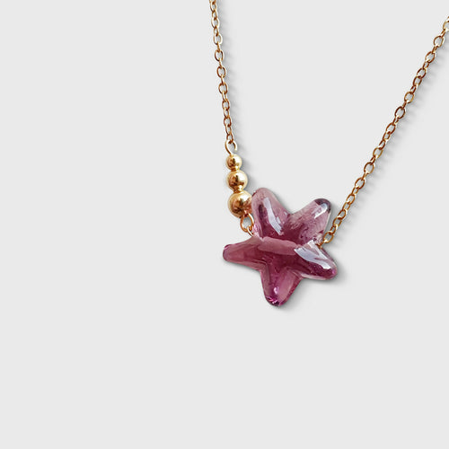 Collier petite étoile filante en verre de Murano rose et doré | EMPREINTES Paris - EMPREINTES Paris
