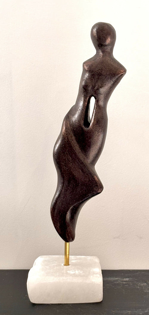 Figurine 22 en pierre calcaire, patine bronze socle en albâtre | EMPREINTES Paris - EMPREINTES Paris