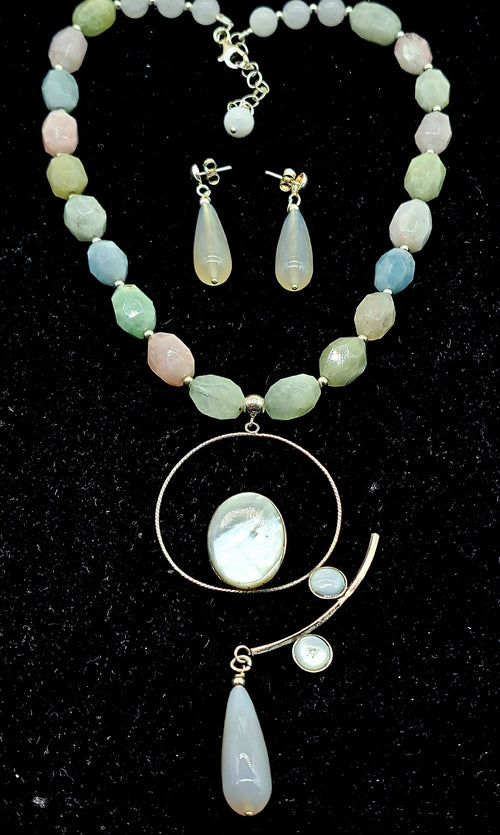 Parure collier et boucles d'oreilles Morganite et nacre | EMPREINTES Paris - EMPREINTES Paris