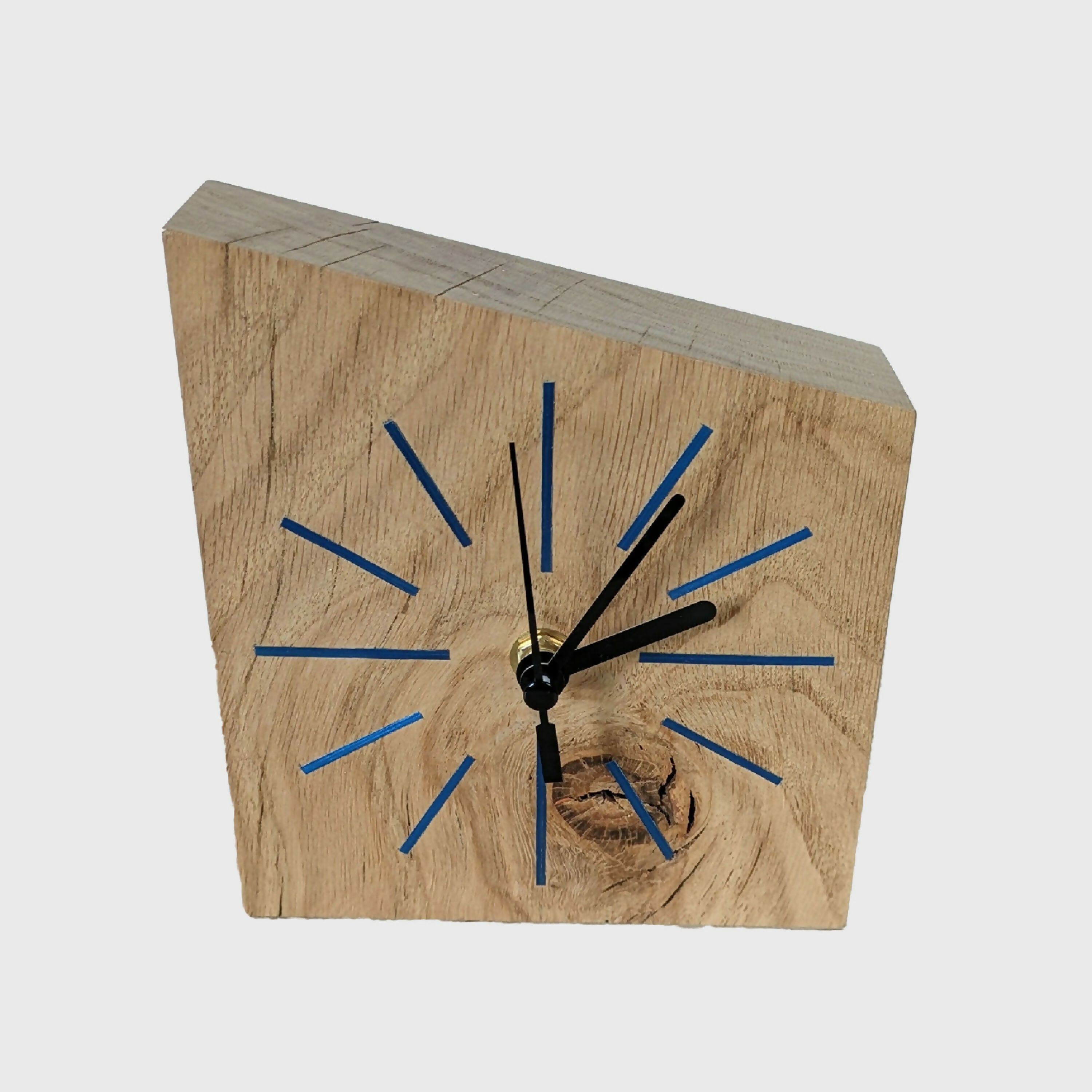 Horloge de bureau en Chêne massif et Marqueterie de paille Bleu Roi | EMPREINTES Paris
