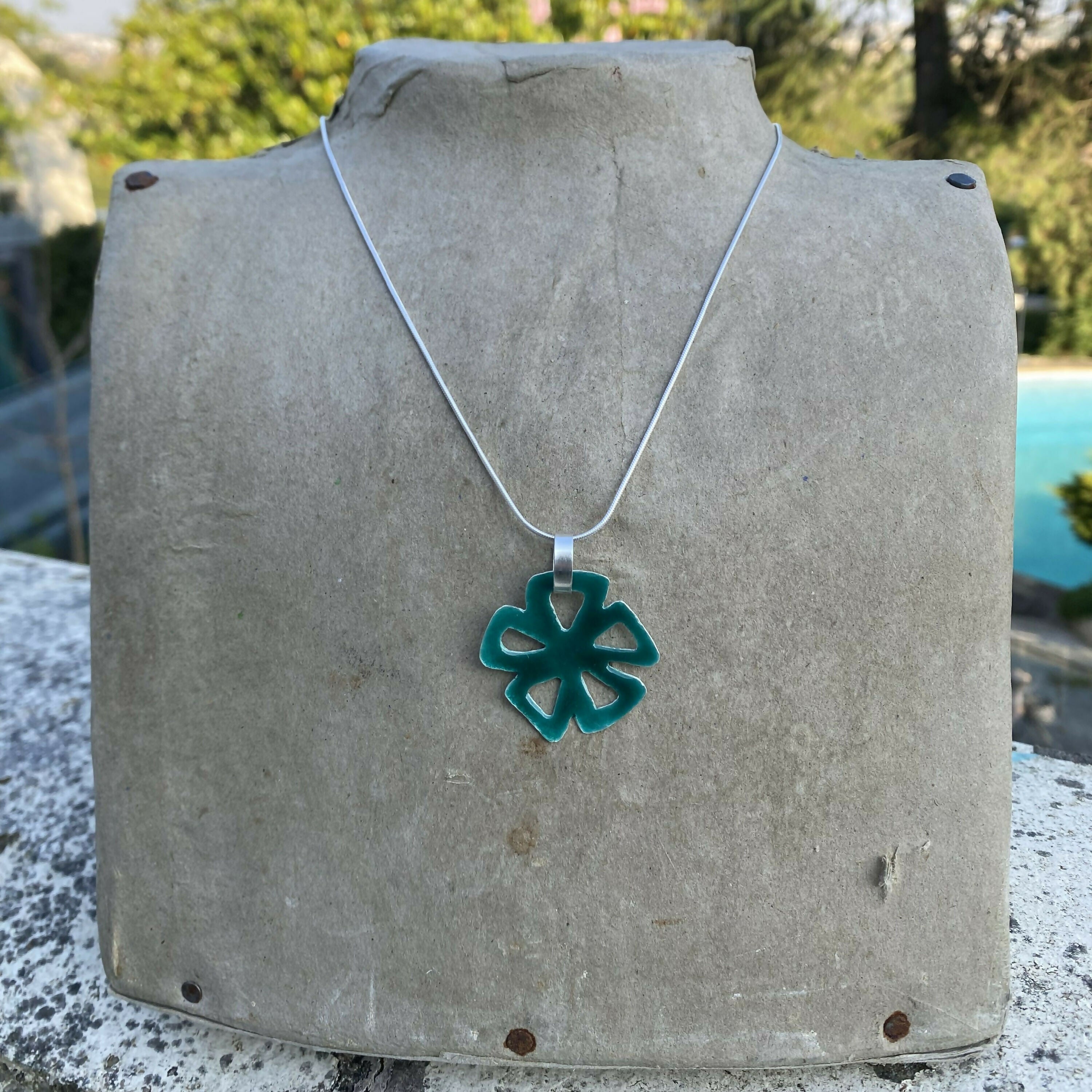 LfQlFWI1nS | EMPREINTES Paris