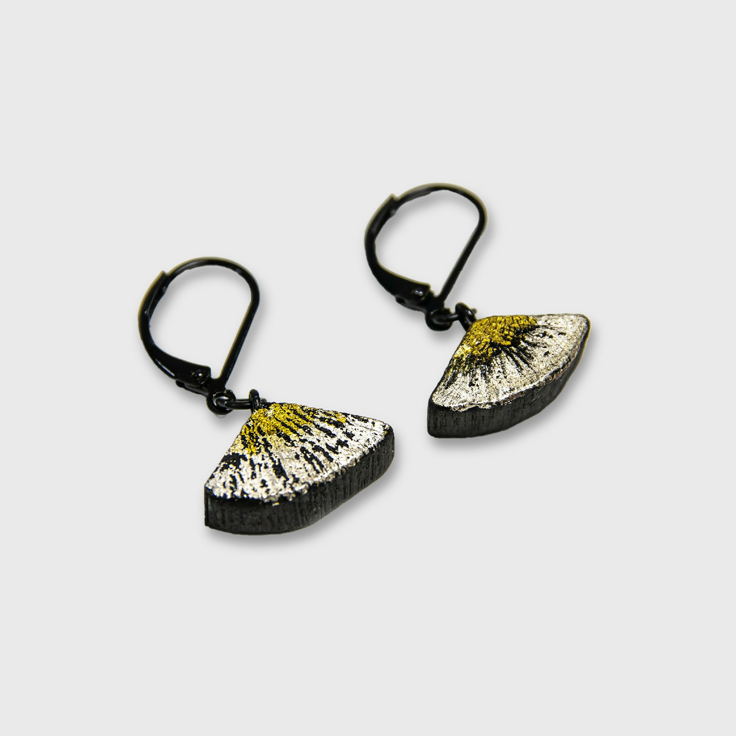 boucles_doreilles_kuro_kin_palla_sashi_ginko_charcoal_eskimeit copie | EMPREINTES Paris