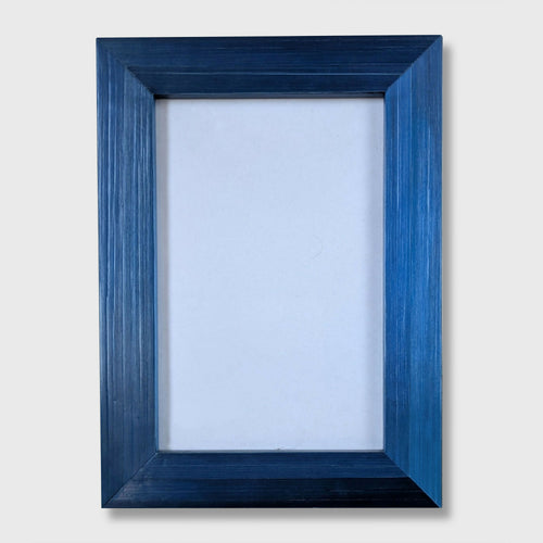 cadre_photo_a_poser_10x15cm_avec_marqueterie_de_paille_bleu_roi_jerome_ebenisterie copie | EMPREINTES Paris - EMPREINTES Paris