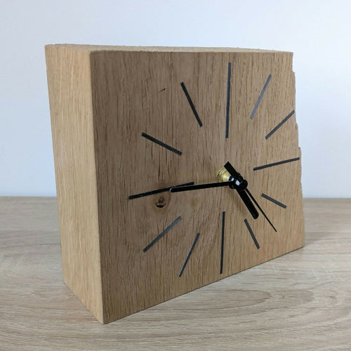 horloge_de_bureau_en_chene_massif_et_marqueterie_de_paille_gris_anthracite_jerome_ebenisterie copie | EMPREINTES Paris - EMPREINTES Paris