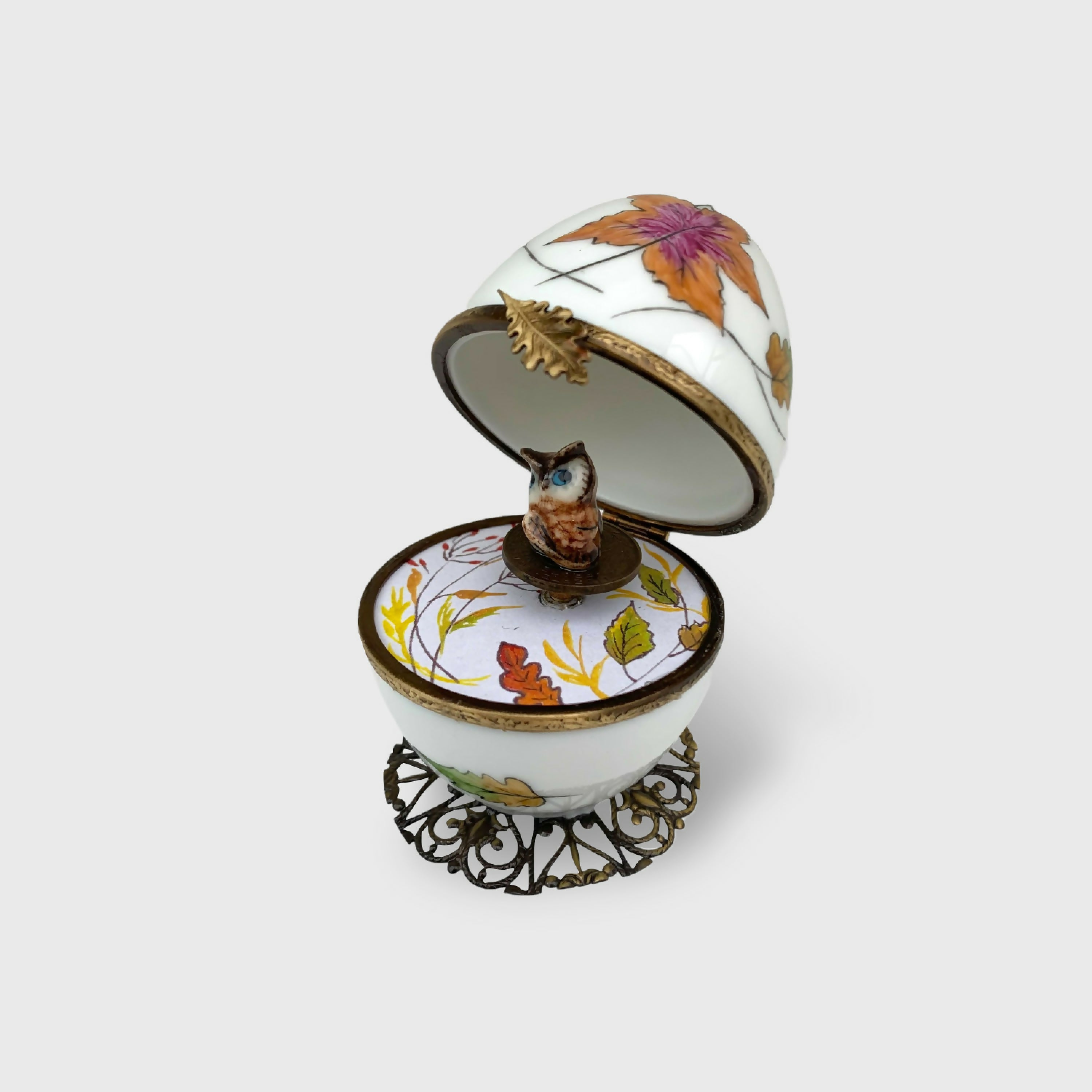 chouette_hibou_owl_automne_marron_foret_fleur_floral_cadeau-decoration_paques_automate_oeuf-style-faberge_pastel_cadeau-naissance_bebe_fete-des-meres_noce-porcelaine_limoges_enfantin_romantique_original_oeuf-collection_boite-a-musique_oeuf-musical_fanex-france | EMPREINTES Paris