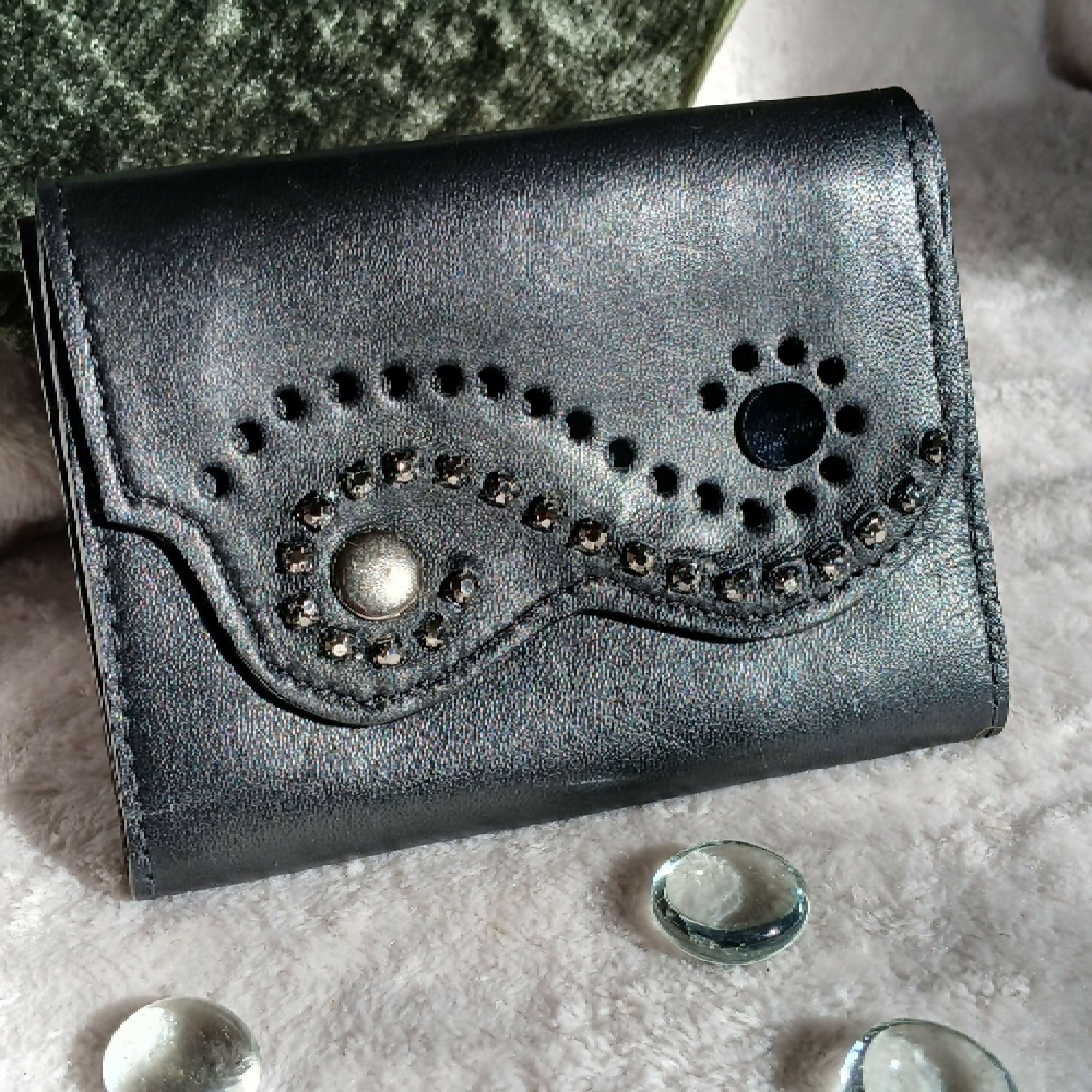 portefeuille_obsidienne_occi_tanne copie | EMPREINTES Paris