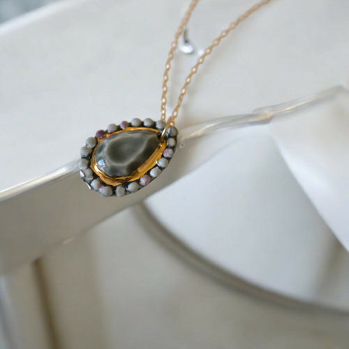 collier_larme_porcelaine_cglabsete copie | EMPREINTES Paris - EMPREINTES Paris