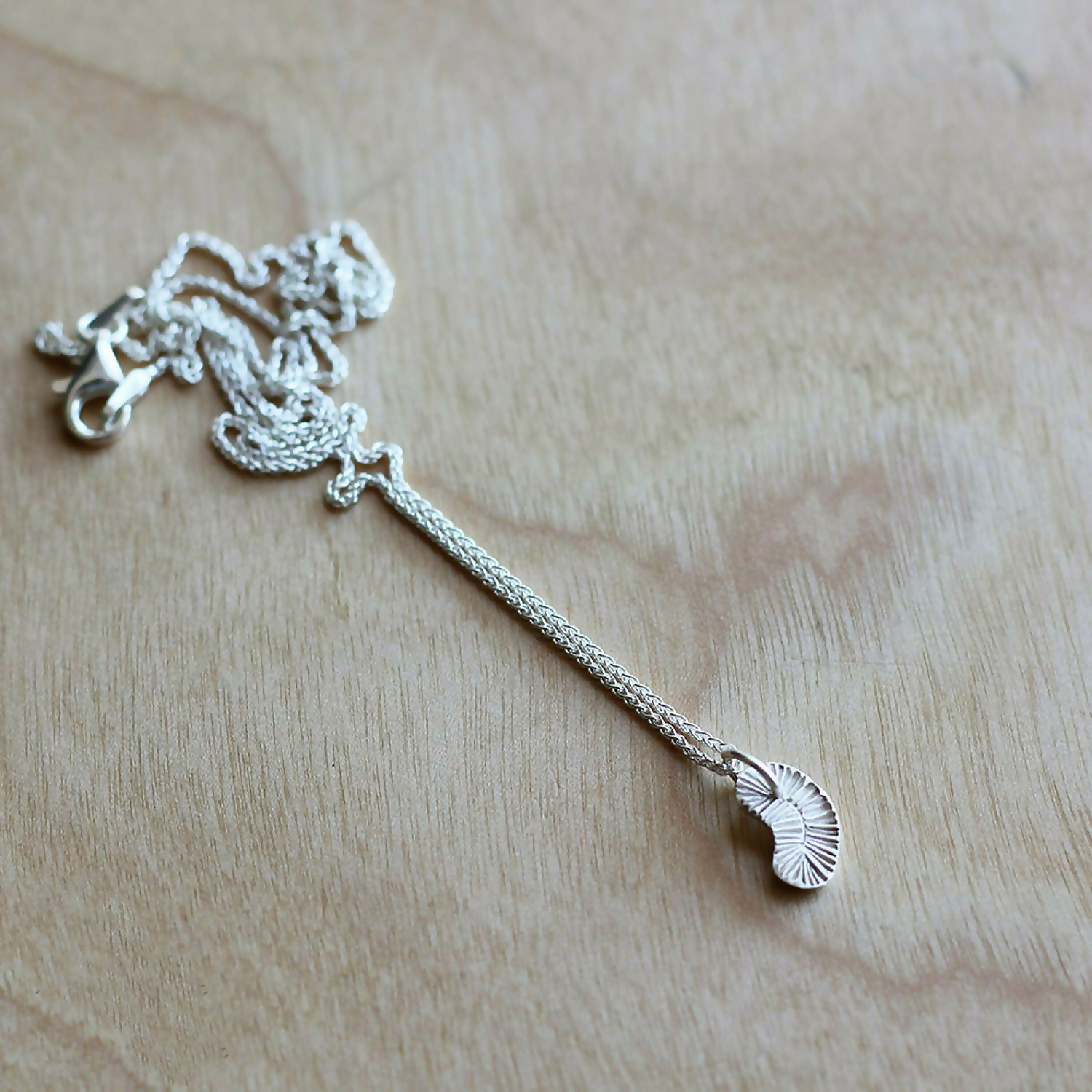 mini_collier_volute_collier_minimaliste_en_argent_massif_recycle_925_maa_bijoux copie | EMPREINTES Paris