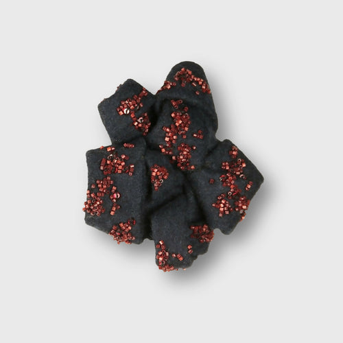 fleur_dhiver_sculpture_textile_a_porter_virginie_parrot copie | EMPREINTES Paris - EMPREINTES Paris