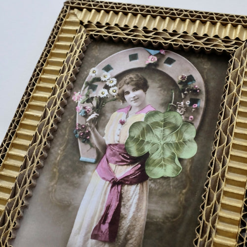 Cadre/ carte-postale Les porte-bonheurs | EMPREINTES Paris - EMPREINTES Paris