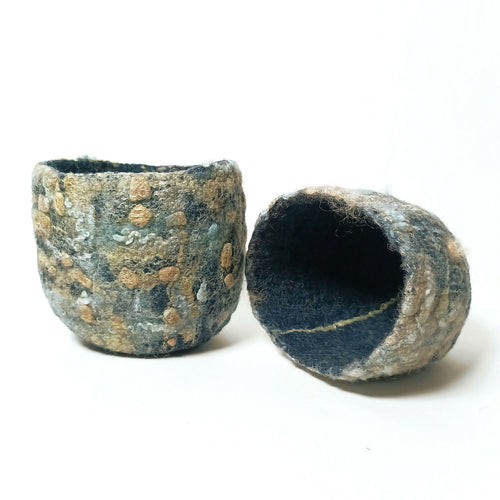 Bol en feutre de laine indigo et soie mordorée | EMPREINTES Paris - EMPREINTES Paris