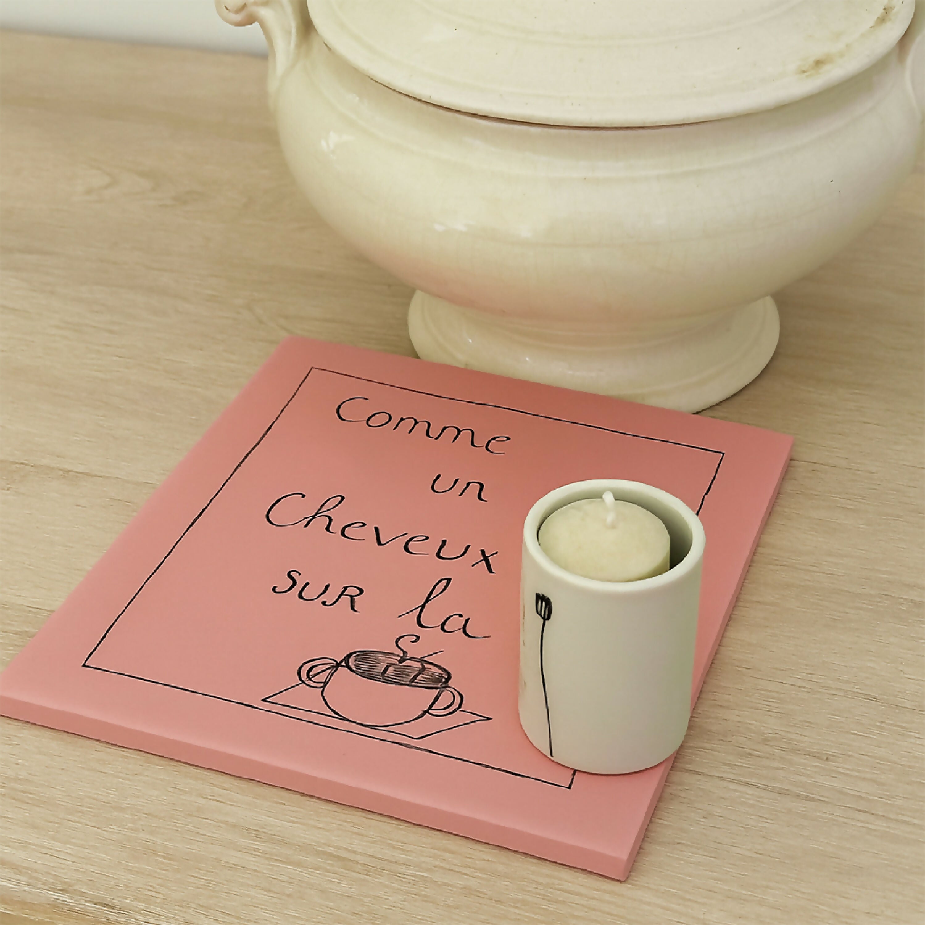 carreau_illustre_un_cheveux_sur_la_soupe_veronique_joly_corbin copie | EMPREINTES Paris