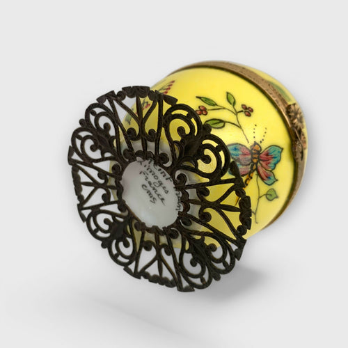 cadeau-jaune_style-faberge_decoration-insectes_libellule_printemps-pastel_papillons_automate_cadeau-amoureux_saint-valentin_cadeau-naissance_fete-bebe_boite-a-musique_enfantin_noce-de-porcelaine_fete-des-meres_mariage_oeuf-collection_collection-classique_cadeau-fin-annee_cadeaux-maitresses | EMPREINTES Paris - EMPREINTES Paris
