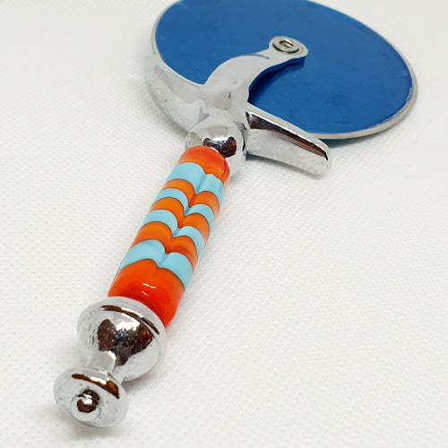 Roulette à pizza orange et bleu turquoise - Vaguelettes | EMPREINTES Paris - EMPREINTES Paris