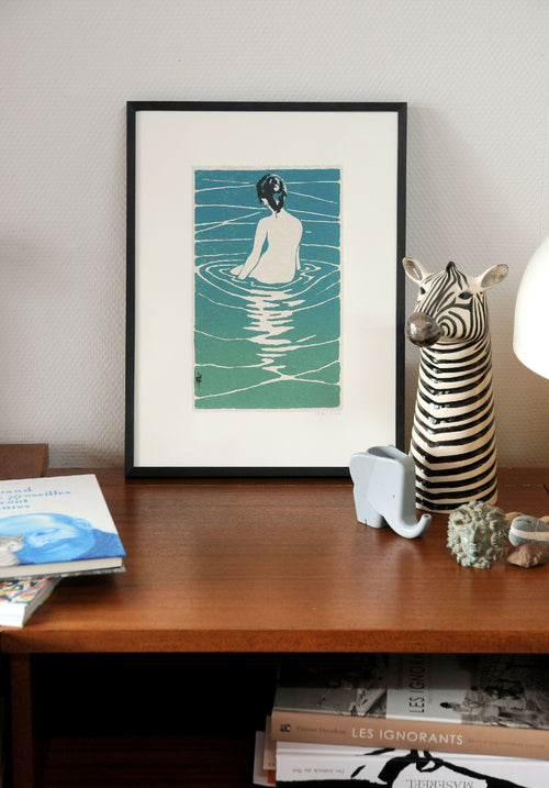 ichijo_narumi_femmes_nue_assise_dans_leau_serigraphie_le_trou_de_la_serrure copie | EMPREINTES Paris - EMPREINTES Paris