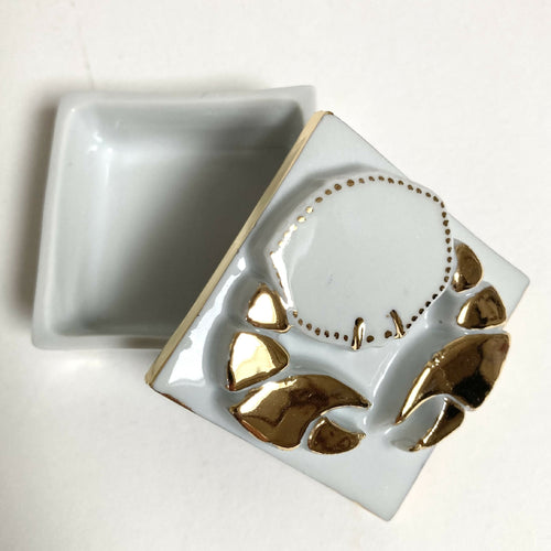 boite_a_bijoux_zodiaque_cancer_serge_nicole_porcelaine | EMPREINTES Paris - EMPREINTES Paris