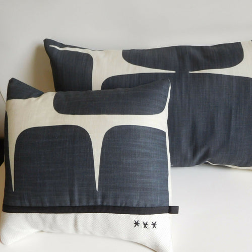 coussin_graph1_instant_present copie | EMPREINTES Paris - EMPREINTES Paris