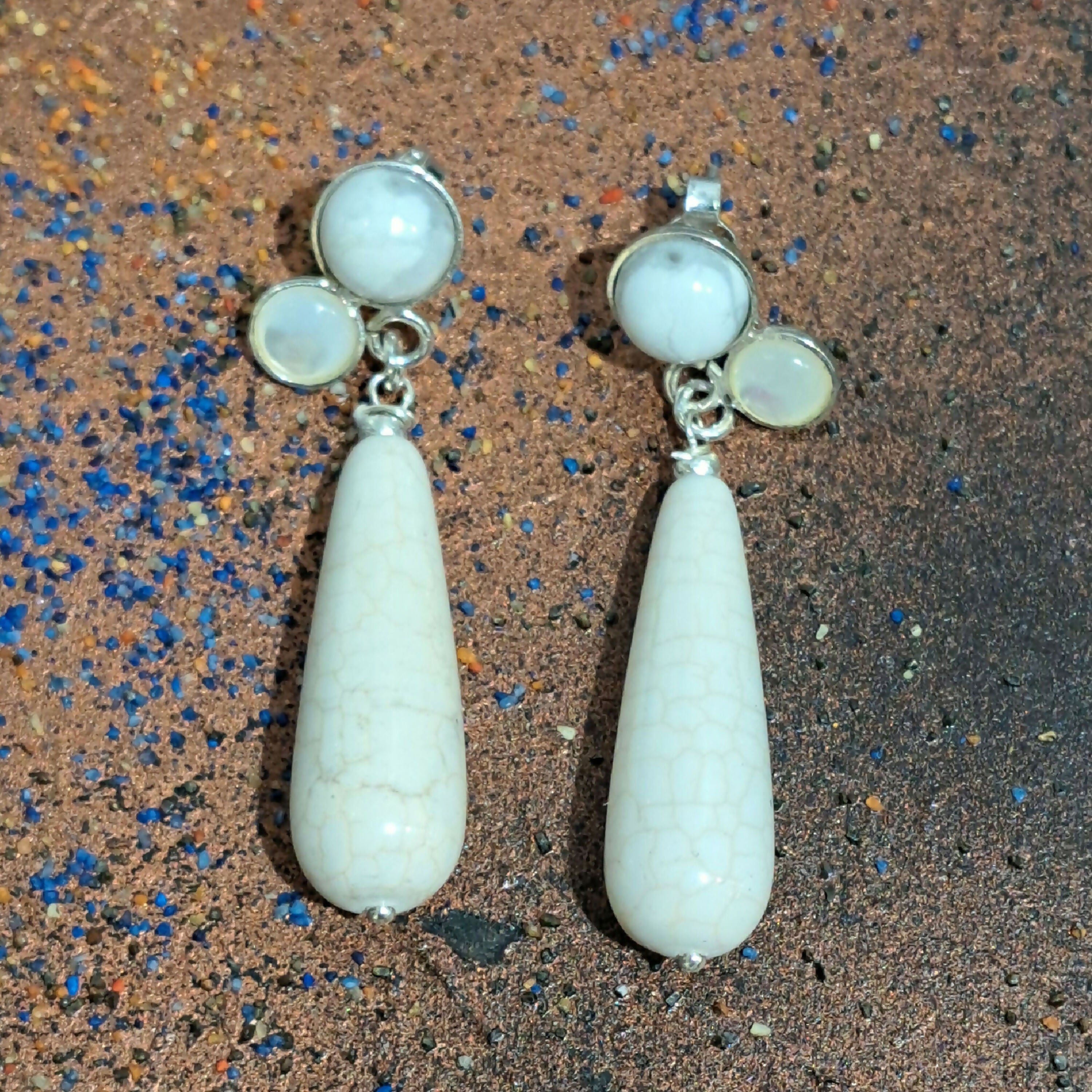 boucles_doreilles_en_argent_avec_cabochons_et_perles_de_jade_blanc_thierry_dhaine copie | EMPREINTES Paris