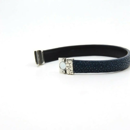 63EdISav1F | EMPREINTES Paris - EMPREINTES Paris