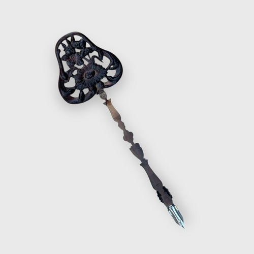 porte-plume, fleur, floral, iris, art déco, art nouveau, cadeau homme, instrument écriture, cadeau bureau, accéssoire bureau, objet collection, plume écrivain | EMPREINTES Paris - EMPREINTES Paris