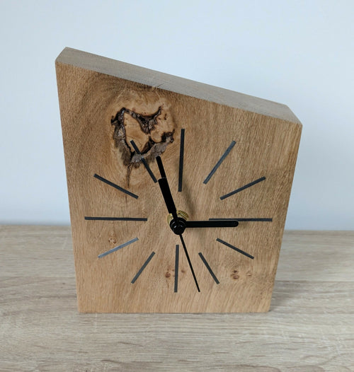 Horloge de bureau en Chêne massif et Marqueterie de paille Gris Anthracite | EMPREINTES Paris - EMPREINTES Paris