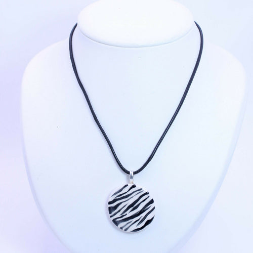 Pendentif zébré en céramique fait main | EMPREINTES Paris - EMPREINTES Paris