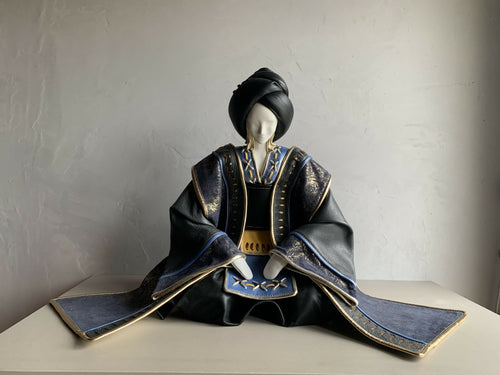 sculpture_geisha_en_cuir_bleu_sculpture_cuir_annie_delemarle copie | EMPREINTES Paris - EMPREINTES Paris