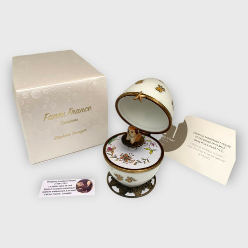 Chien musical bouledogue2 | EMPREINTES Paris - EMPREINTES Paris