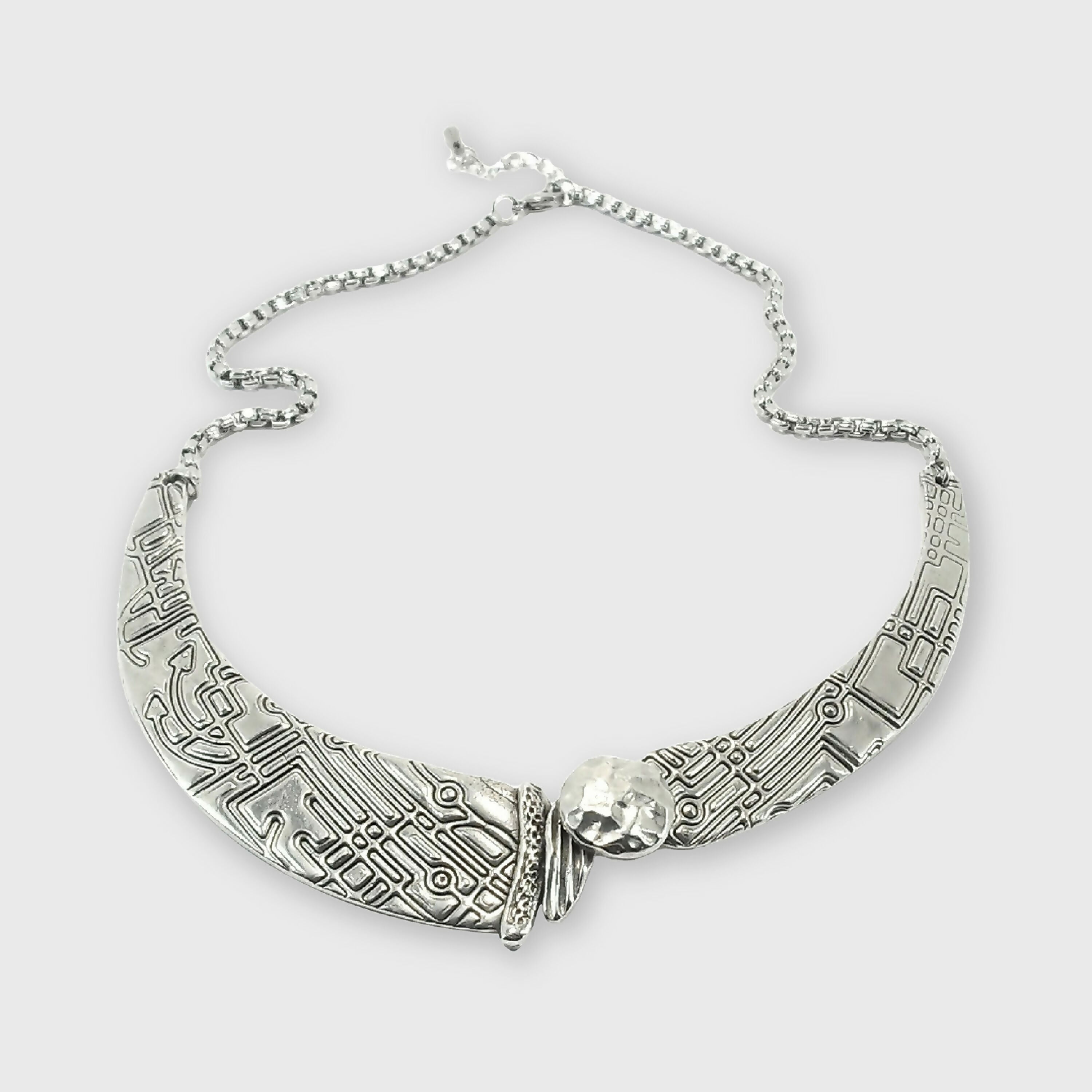 collier_en_etain_a_motifs_geometriques_bijoux_christine_philippe copie | EMPREINTES Paris