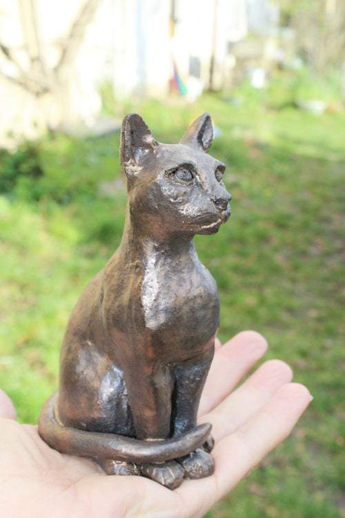 Un mignon petit chat avec un émail effet bronze | EMPREINTES Paris - EMPREINTES Paris