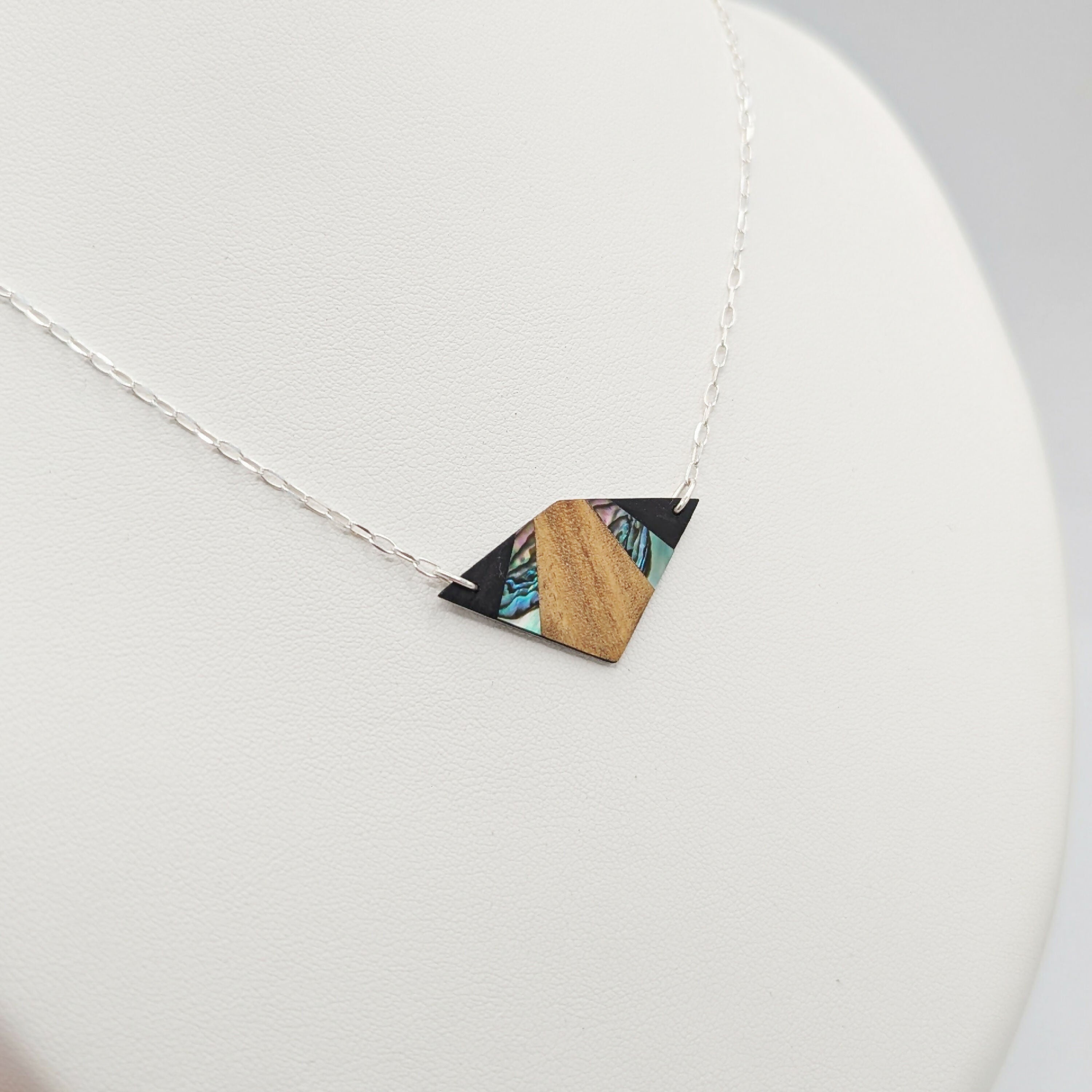 collier_fly_9_le_galludec_marqueterie copie | EMPREINTES Paris