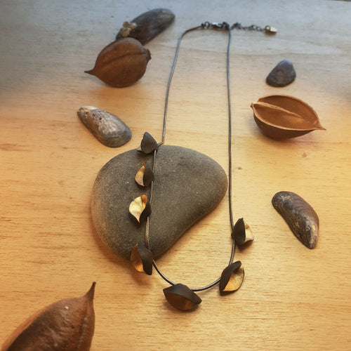 collier_tonka_espace_noir_et_or_aurelie_lejeune copie | EMPREINTES Paris - EMPREINTES Paris