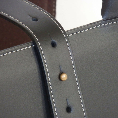 porte_revues_en_cuir_noir_midipy copie | EMPREINTES Paris - EMPREINTES Paris