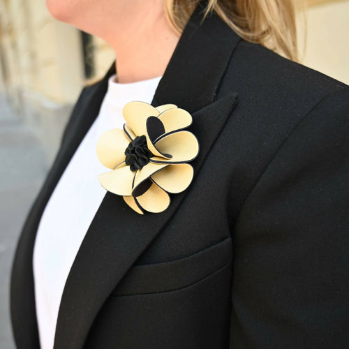 floraison_n°3_—_broche_ondulations_creme_and_bleu_minuit_la_floraquiniere | EMPREINTES Paris - EMPREINTES Paris