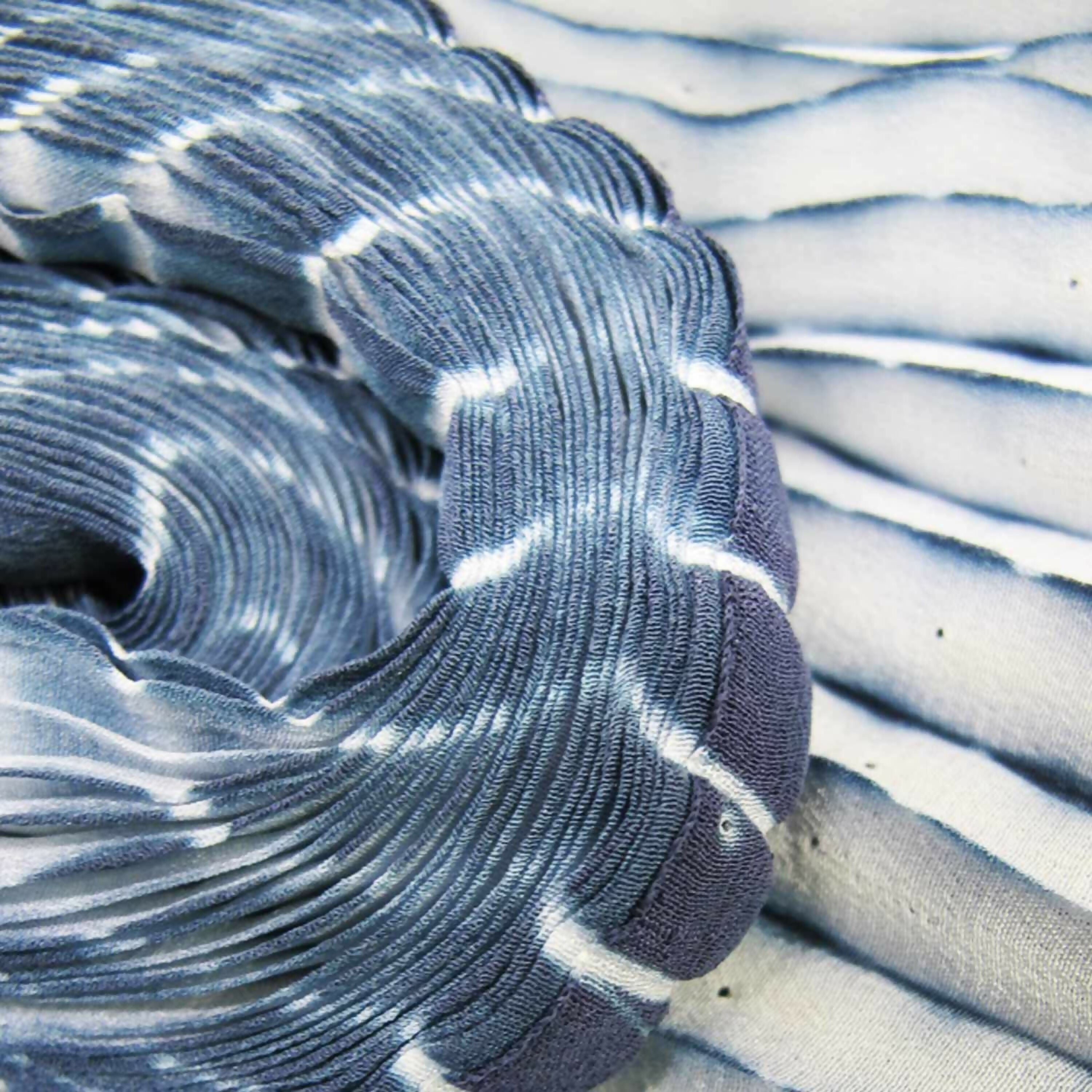 longue_echarpe_plicacrepe_011_sophie_guyot_soieries copie | EMPREINTES Paris